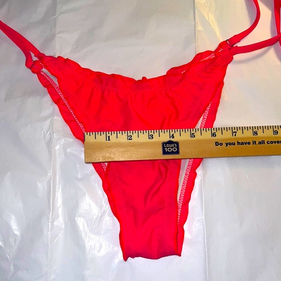 String Bikini 👙 - Picture 5 of 11